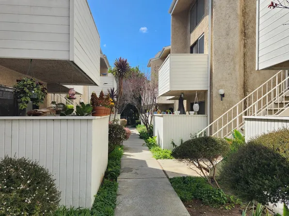 10521 National Blvd APT 107, Los Angeles, CA 90034
