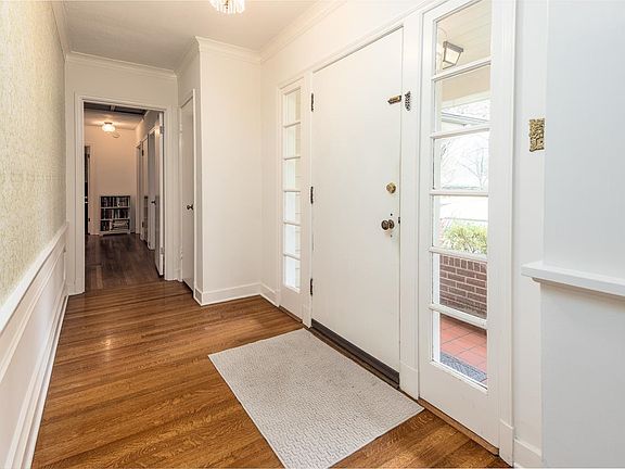 5th image of 4539 Kings Park Dr