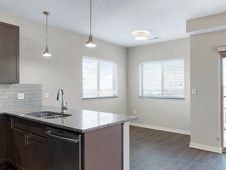 Dine in style in the nook next to the kitchen, perfect for casual meals or intimate gatherings.