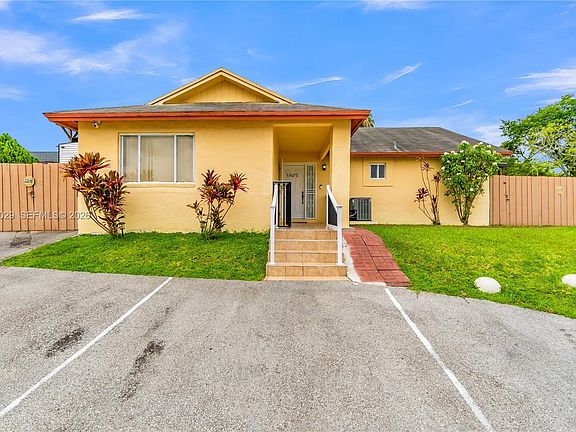 5th image of 13572 SW 285th Ter