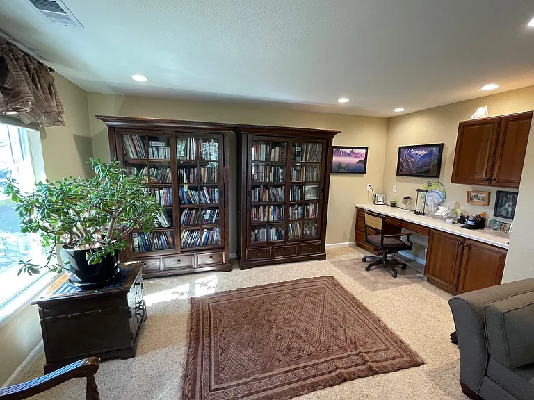 2201 Creekside Dr — Photo 26