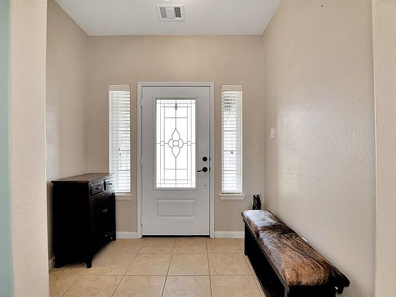 Entry way