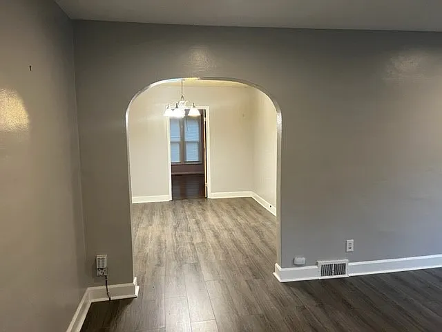 4 bed, 1600 sqft, $2,700 — Photo 2