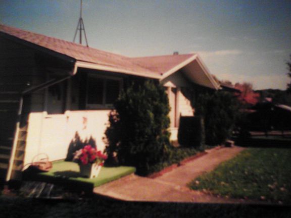 4th image of 3633 Golf Dr