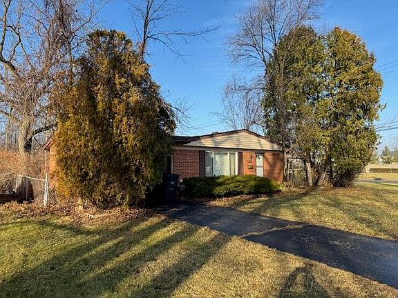 2nd image of 7849 Berwick Dr
