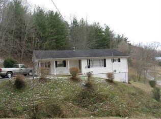 225 3rd St, Manchester, KY 40962