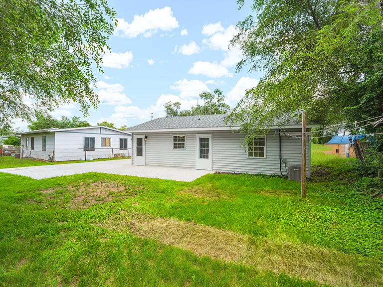 1503 Augusta St — Photo 17