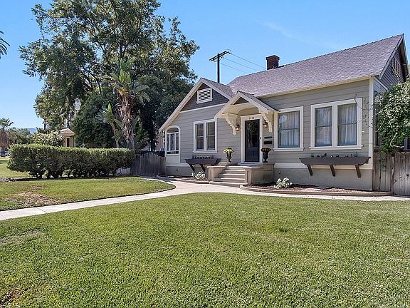 3rd image of 1110 S Ramona Ave