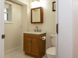 30 Valley Rd, Nahant, MA 01908