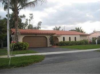1st image of 7420 Twin Sabal Dr