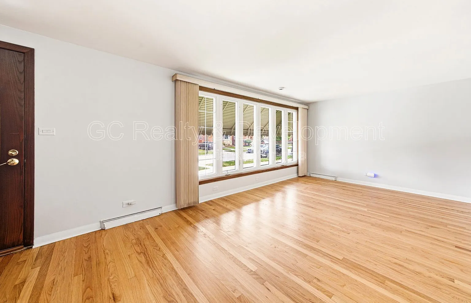 3 bed, 2.0 bath, 1400 sqft, $3,000 — Photo 3