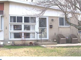 526 Devon Rd, Norwood, PA 19074