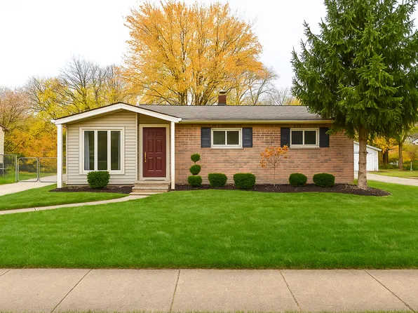 853 Bishop St, Milford, MI 48381