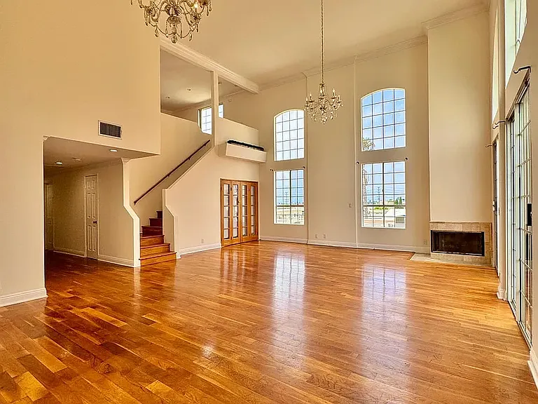 11812 Gorham Ave #Penthouse 1 — Photo 17