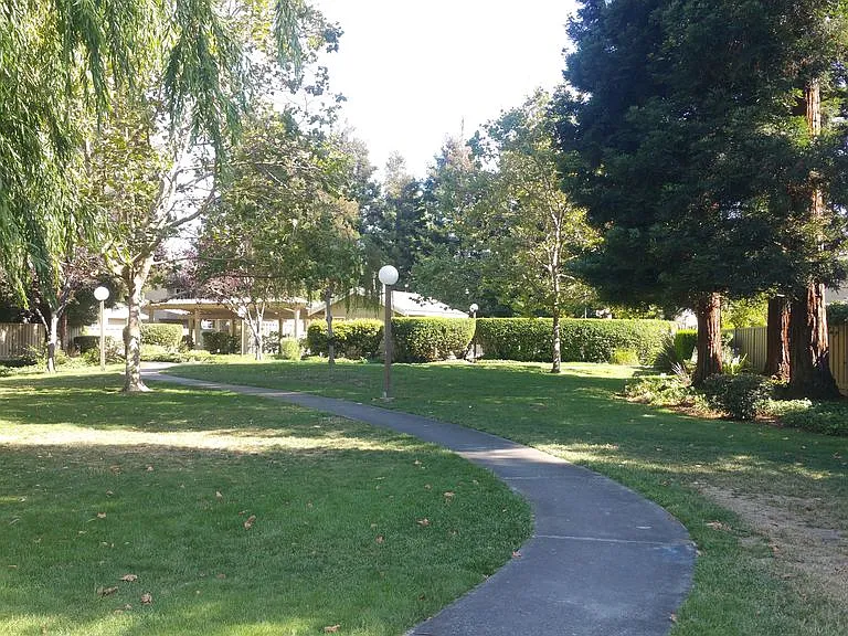 4735 Touchstone Ter — Photo 4