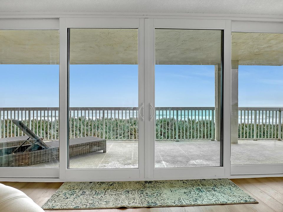 Balcony off living room