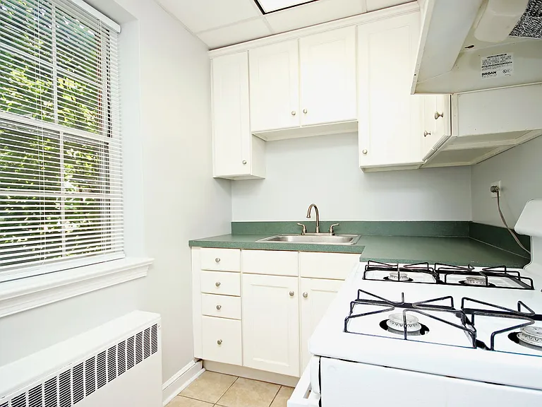 32 University Cir #205 — Photo 1