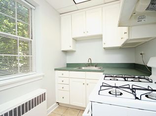 32 University Cir APT 205, Charlottesville, VA 22903