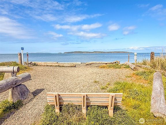 5th image of 1490 North Beach Road