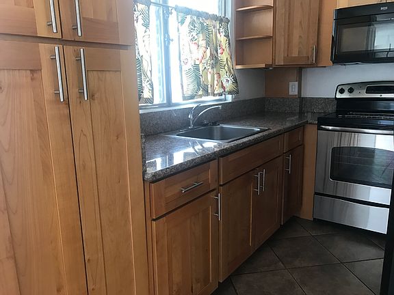 2nd image of 249 Liliuokalani Ave APT 302