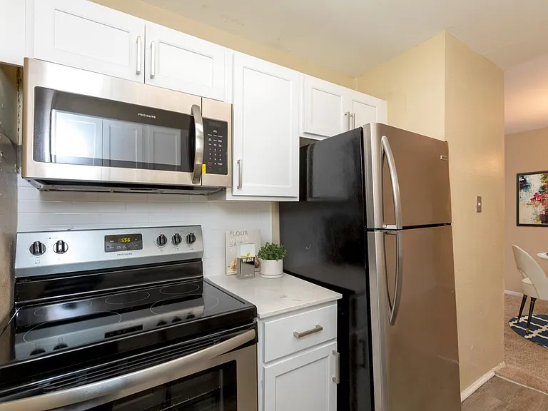 Vestavia Place — Photo 14