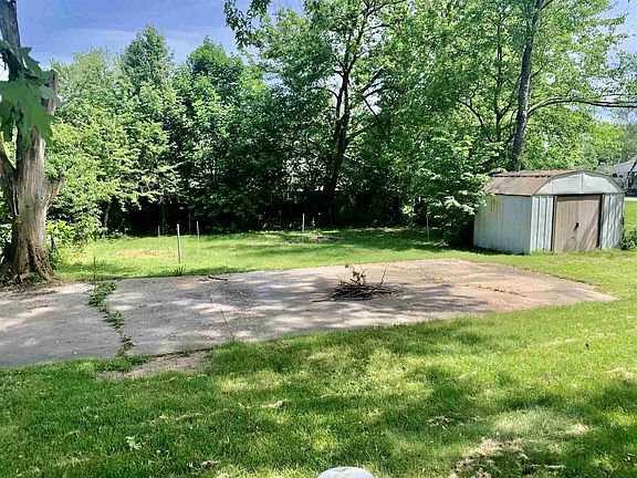 5th image of 57153 Guernsey Ave