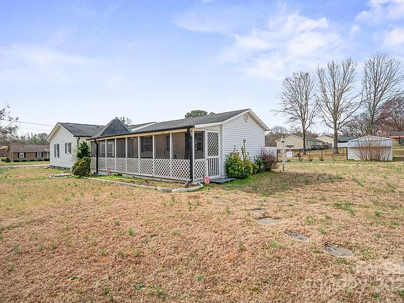 2nd image of 3966 Peach St #56