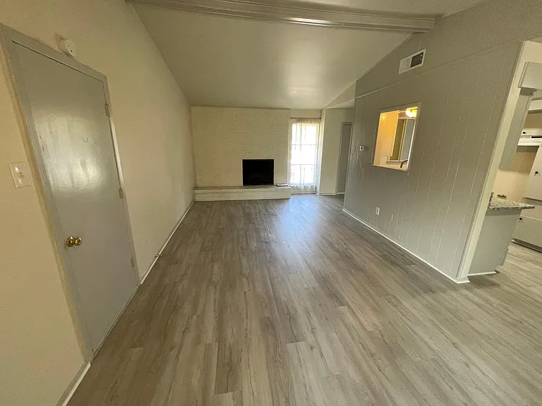 14046 Rolling Hills Ln — Photo 9