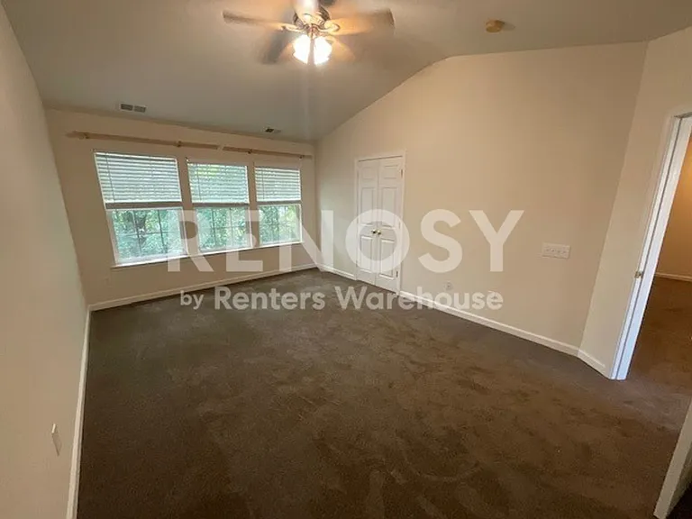 11715 Harsworth Ln — Photo 17