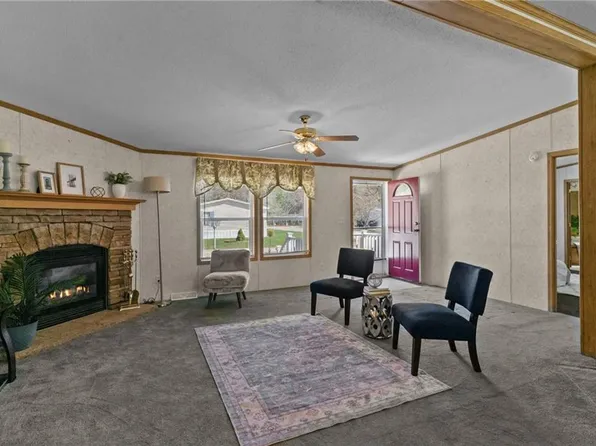 7 Giovanni Rose Ct, Coventry, RI 02816