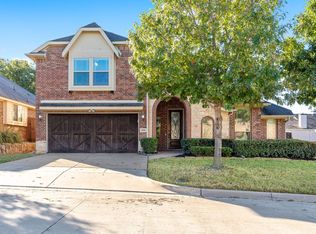 106 Ridgewood Dr, Euless, TX 76039