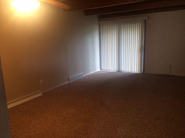 6031 Living room_02282018