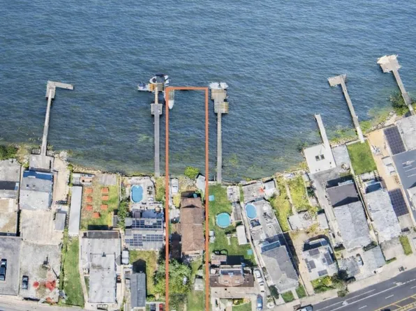 631 Cross Bay Boulevard, Broad Channel, NY 11693