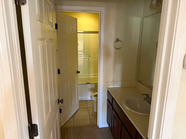 1427 Wyndham Ln — Photo 21
