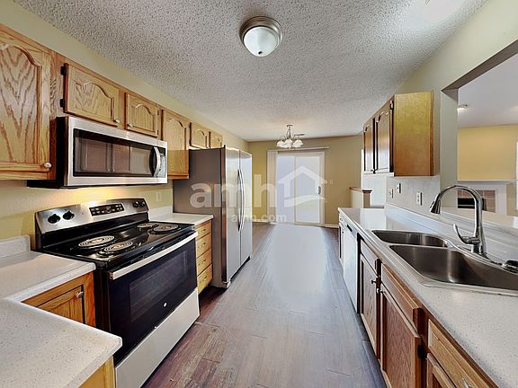 4th image of 151 E Pine Ridge Dr