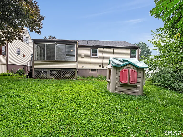 58 Jackson Ave — Photo 23