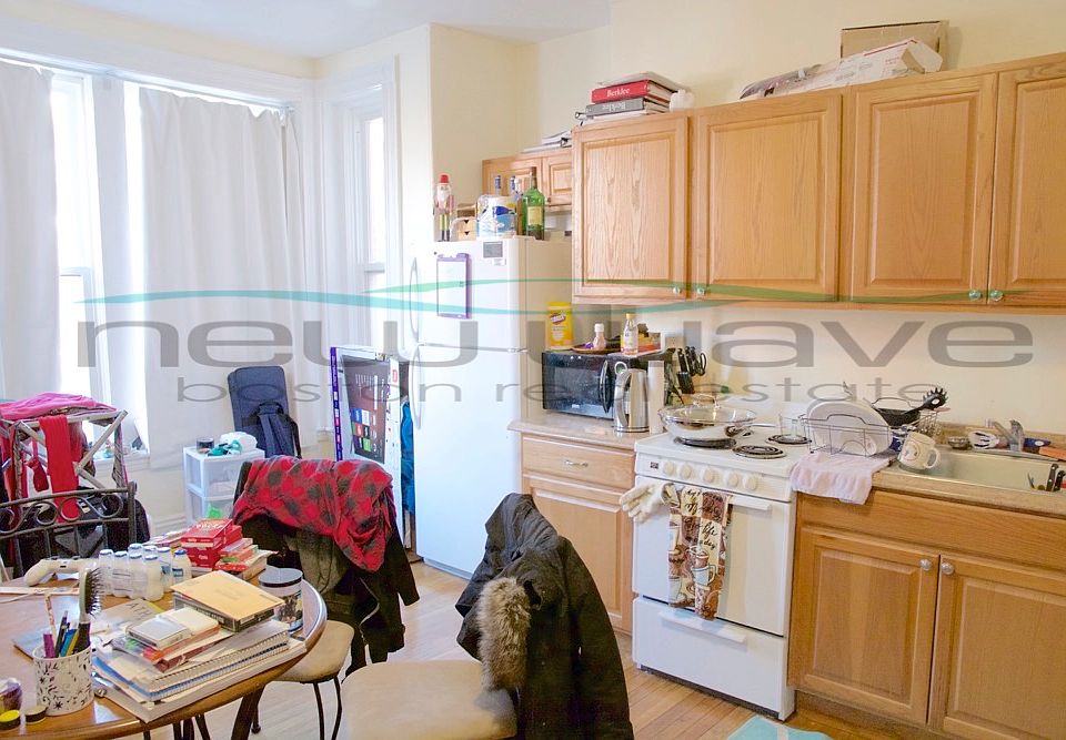 1st image of 6 Symphony Rd APT 5