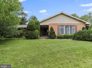 11490 Blue Mountain Dr, Waynesboro, PA