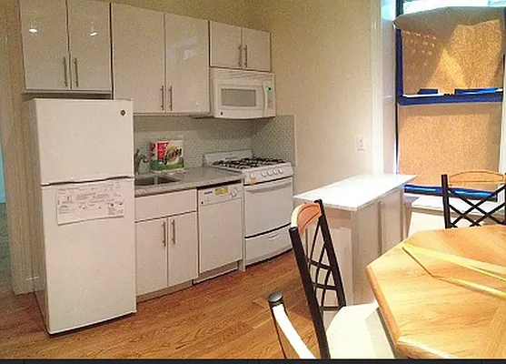 Rented by Manhattan Dwelling Corporation | media 9