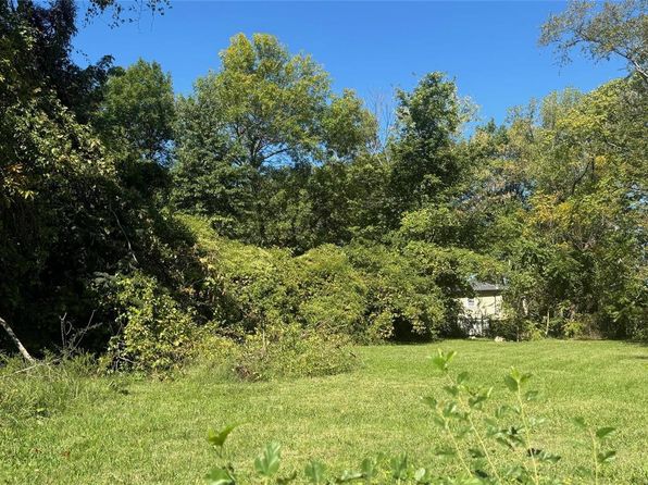 6541 Plymouth Ave, Saint Louis, MO 63130