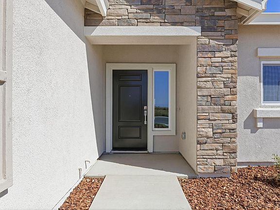 3rd image of 402 Kittyhawk Dr