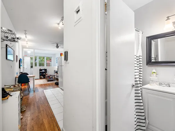 313 East 89th Street image 5 of 12