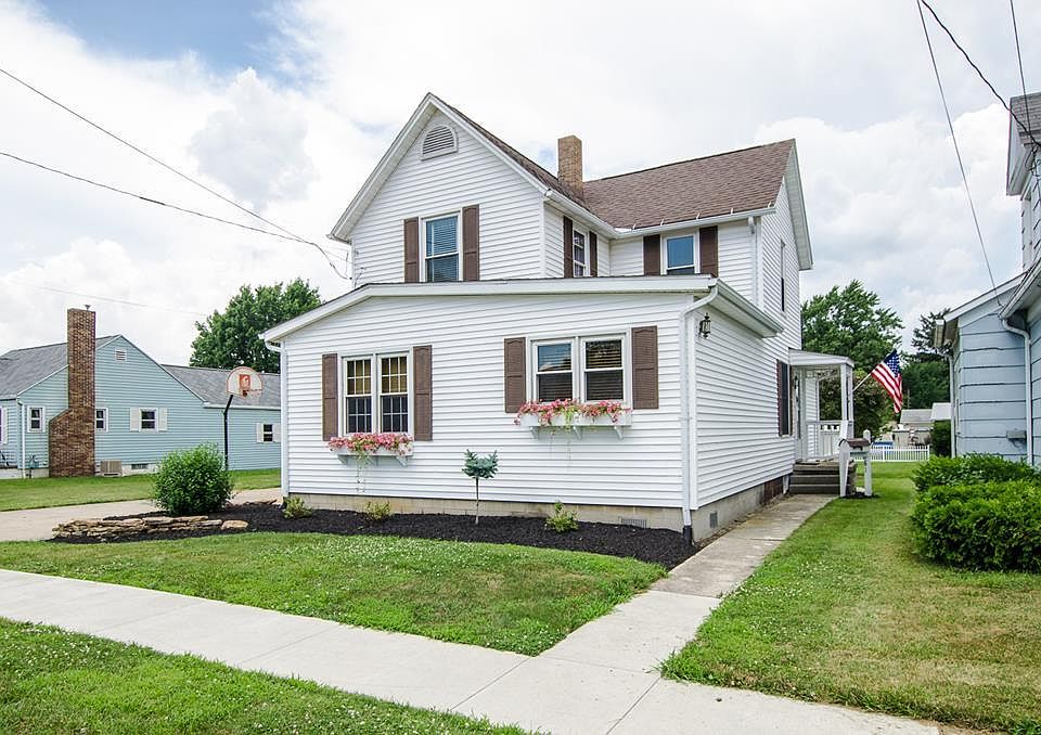 1st image of 61 W Smiley Ave