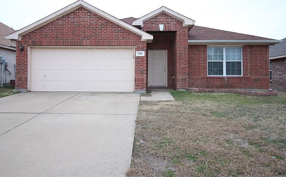 1st image of 906 Pryor Dr