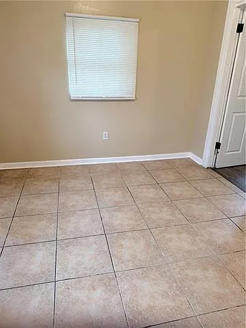 5109 Burgundy St — Photo 6