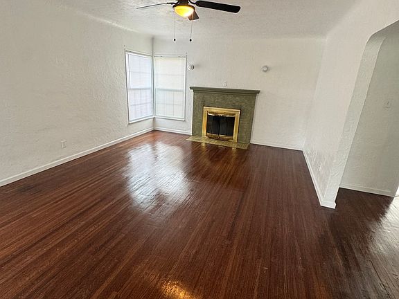 5th image of 1801 Brokaw Ave #101