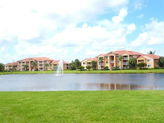 4th image of 271 SW Palm Dr APT 102