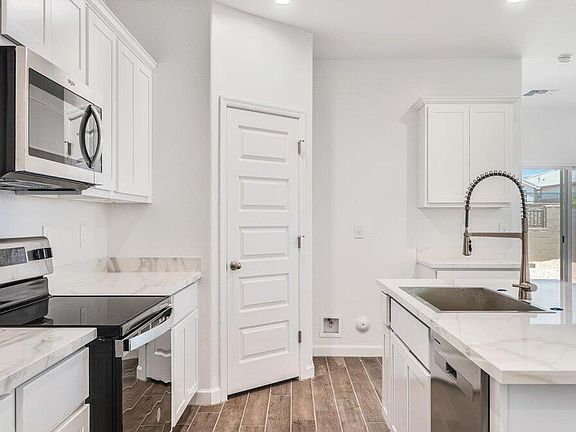 4th image of 13583 N Nicholas Ct