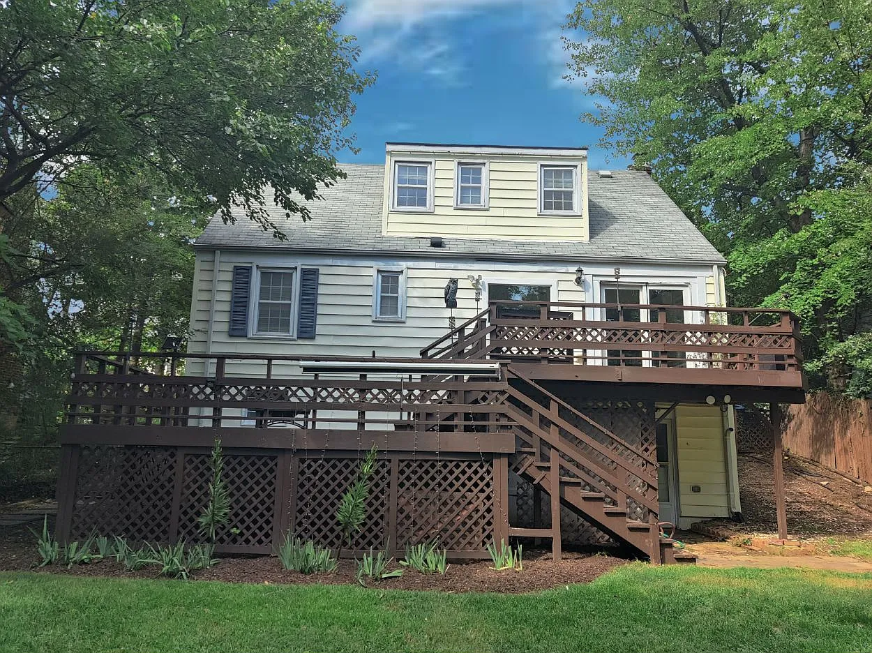 A012 2416 S Culpeper St - 1 — Photo 2