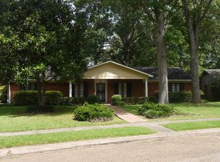 5060 Riverwood Cir, Jackson, MS 39211